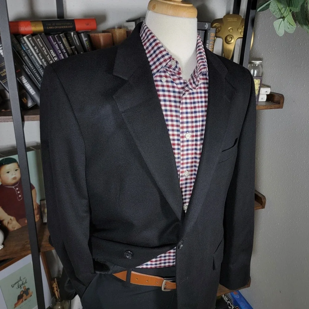 JOS A BANK GORDON Men's Sport Coat Blazer‎ Two Button Solid Black CASHMERE 43R